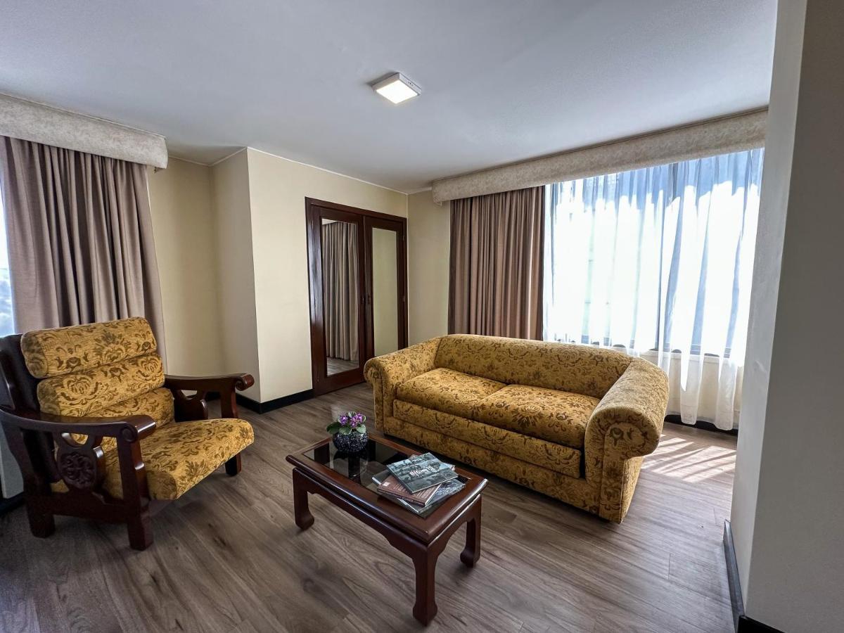 La Quinta By Wyndham Quito Hotel ภายนอก รูปภาพ