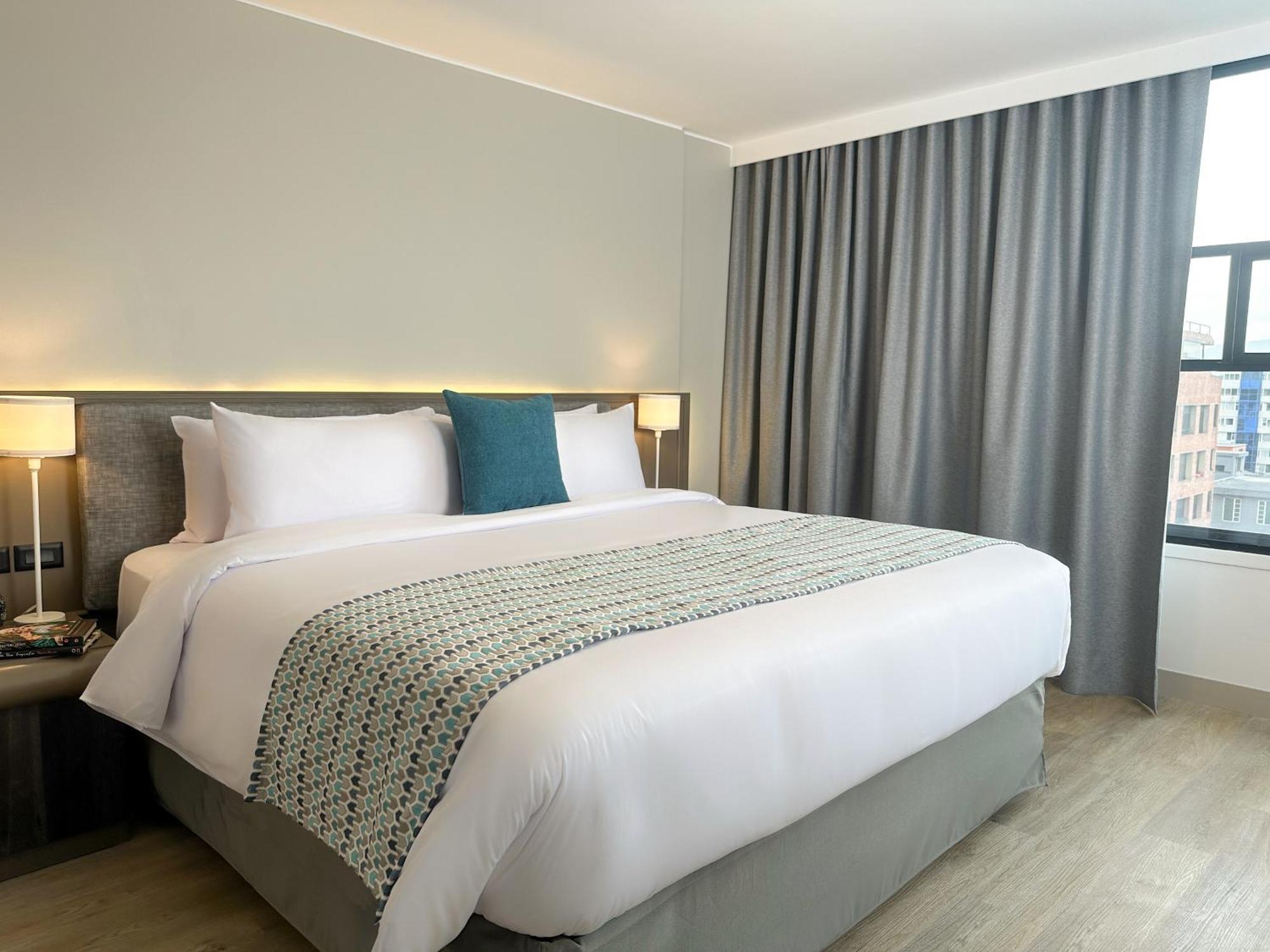 La Quinta By Wyndham Quito Hotel ภายนอก รูปภาพ