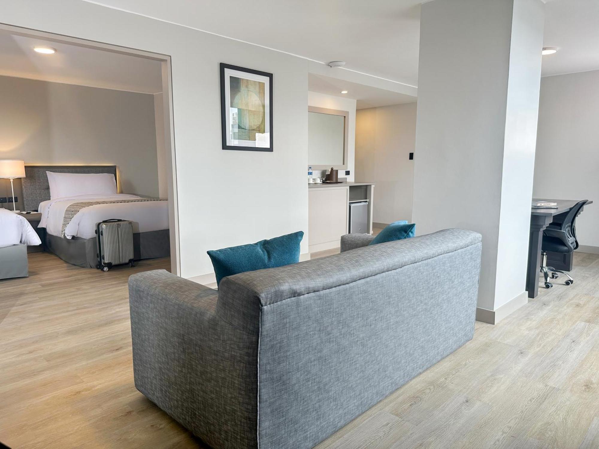 La Quinta By Wyndham Quito Hotel ภายนอก รูปภาพ