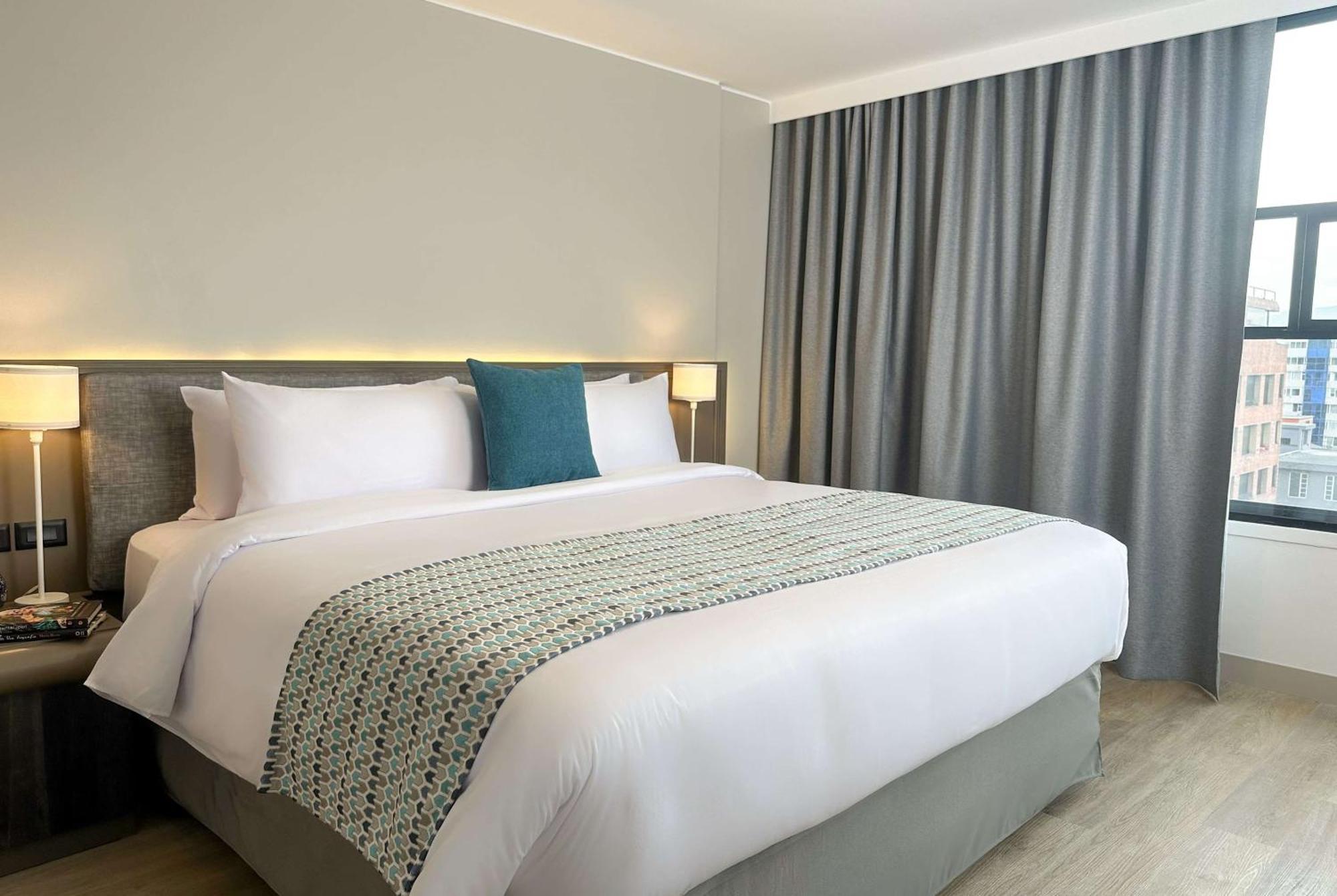 La Quinta By Wyndham Quito Hotel ภายนอก รูปภาพ