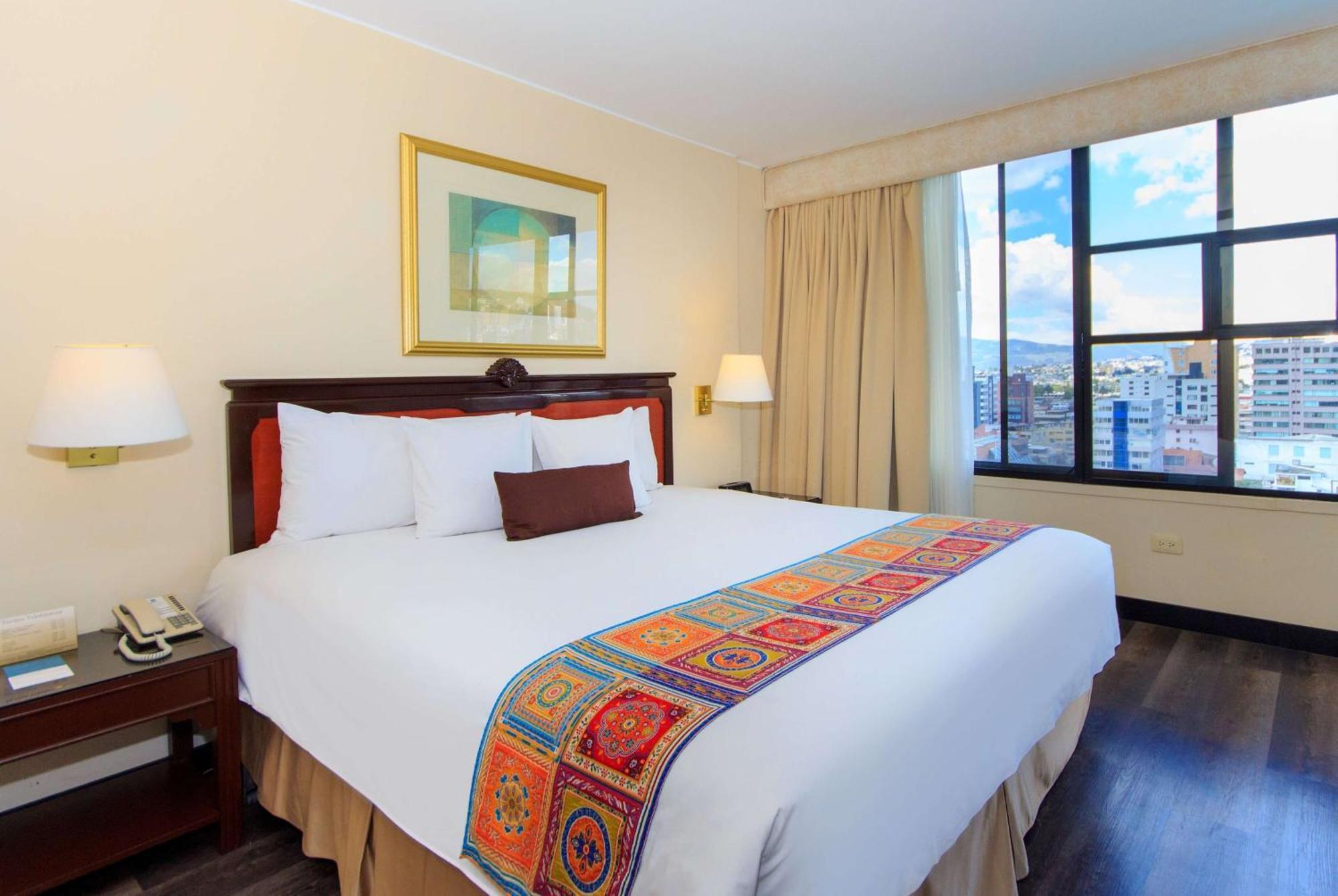 La Quinta By Wyndham Quito Hotel ภายนอก รูปภาพ
