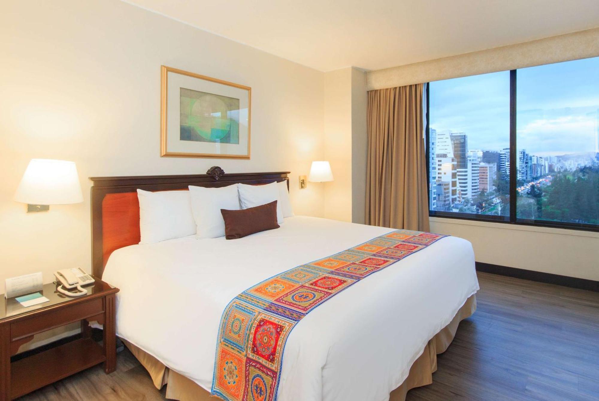 La Quinta By Wyndham Quito Hotel ภายนอก รูปภาพ