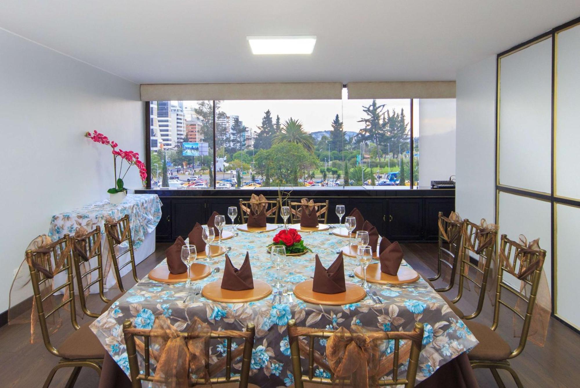 La Quinta By Wyndham Quito Hotel ภายนอก รูปภาพ