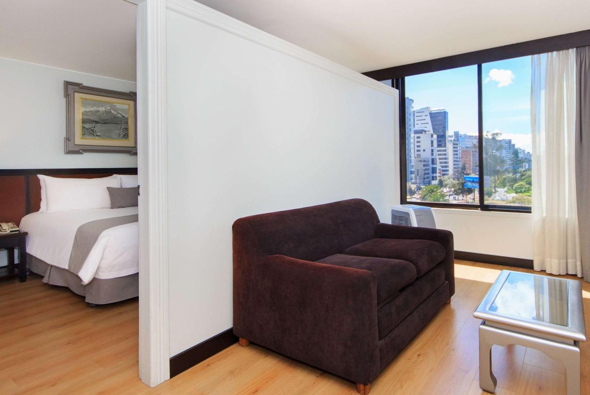 La Quinta By Wyndham Quito Hotel ภายนอก รูปภาพ
